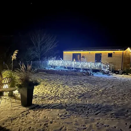 Tiny House Heated And Airconditioned Chalet