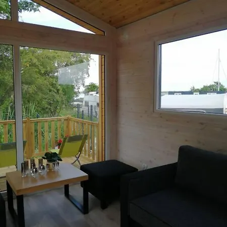 Chalet Tiny House Heated And Airconditioned *