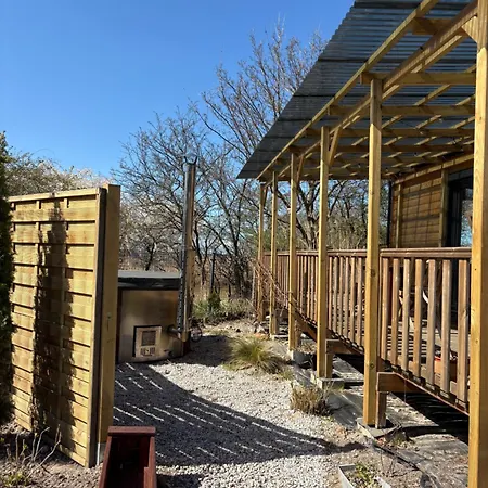 Romantic - Private Hot Tub - Sauna - Access